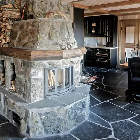 Large By Farhovdtjonn In בית נופש