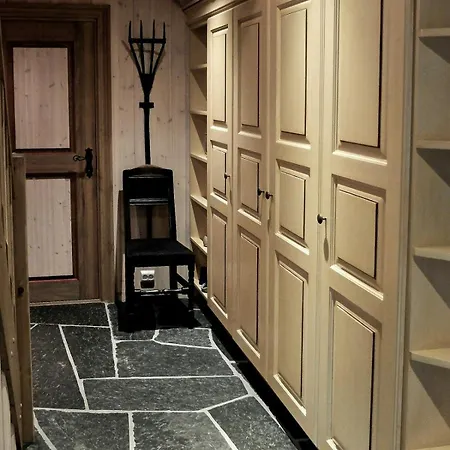 Large By Farhovdtjonn In בית נופש *