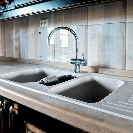 Large By Farhovdtjonn In בית נופש *